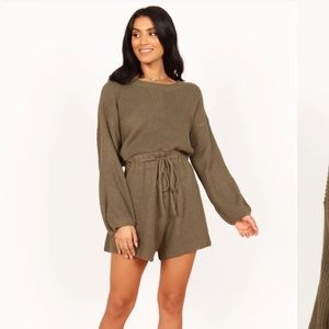 NWT petal and pup Sloane romper